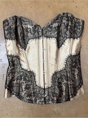 Adore Me Women's Lace Corset Size Medium Gold Black Hooks Lace Up